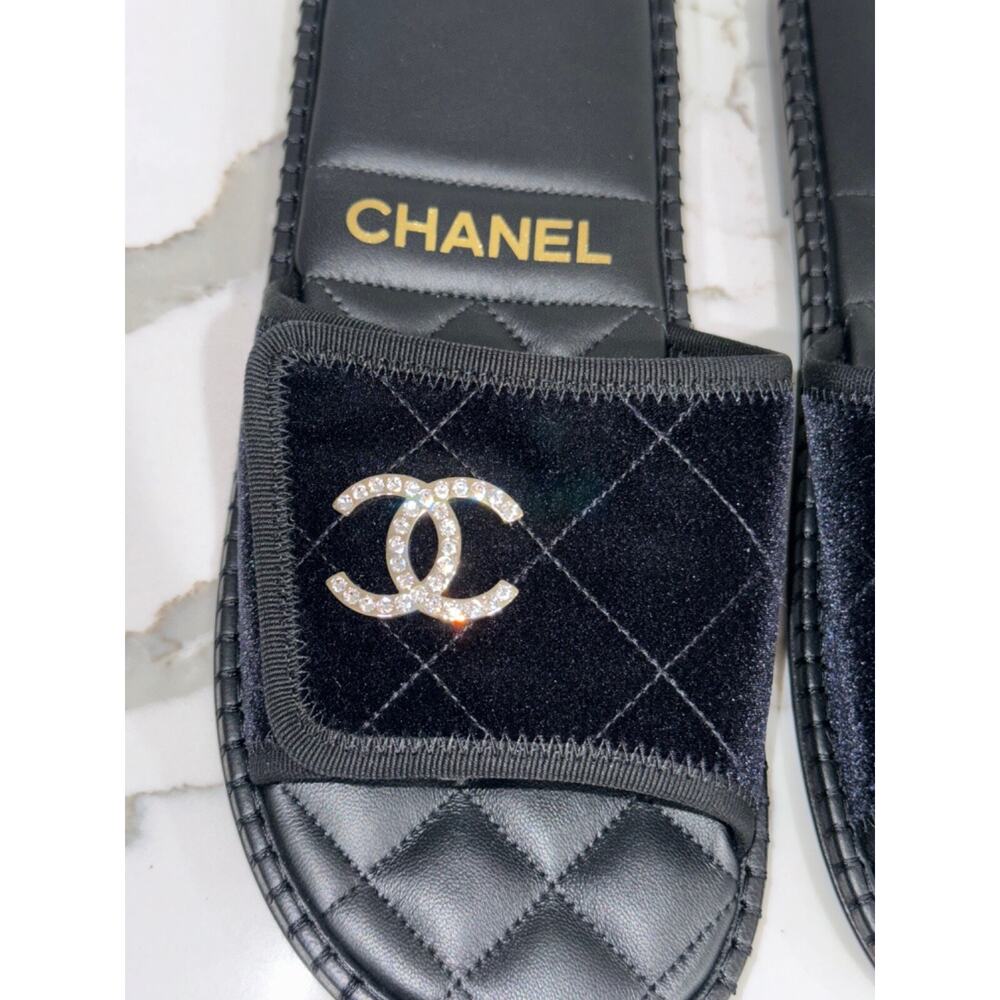 Chanel 23M Black Velvet Crystal CC Logo Hotel Mule Slide Slip On Flat Sandal 40 - Picture 12 of 16